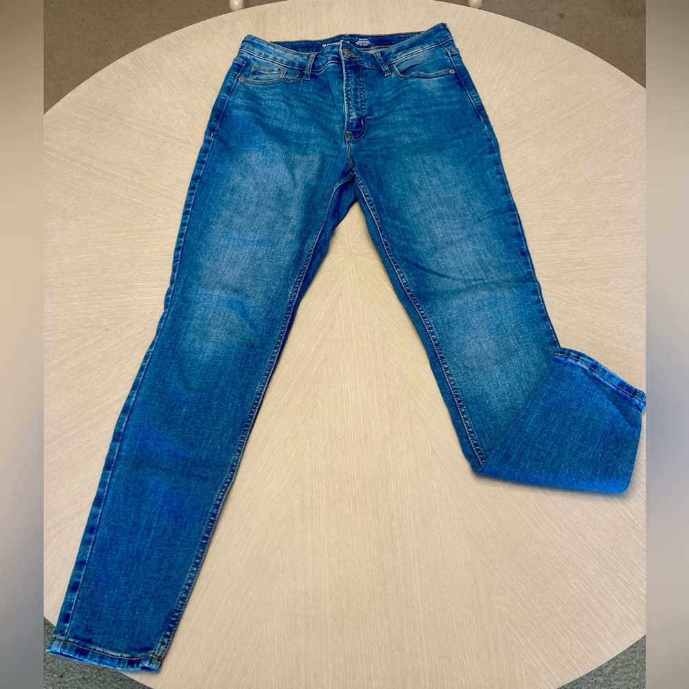 Old Navy: High Rise/Rockstar Skinny Jeans - SZ 10 - non-distressed - worn once